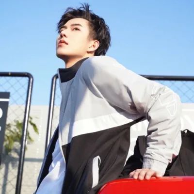 图片[43]-头像 | 颜值很高的微信头像-喜欢表情包分享—全网表情包