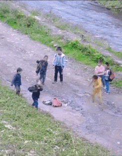 图片[1]-【GIF】妈妈已经一周没打我了-喜欢表情包分享—全网表情包