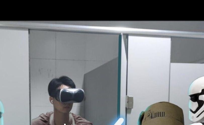 图片[3]-四川某科技大学厕所有个男的戴着vr，量子手冲，大型社死现场！赛博朋克2021！-喜欢表情包分享—全网表情包