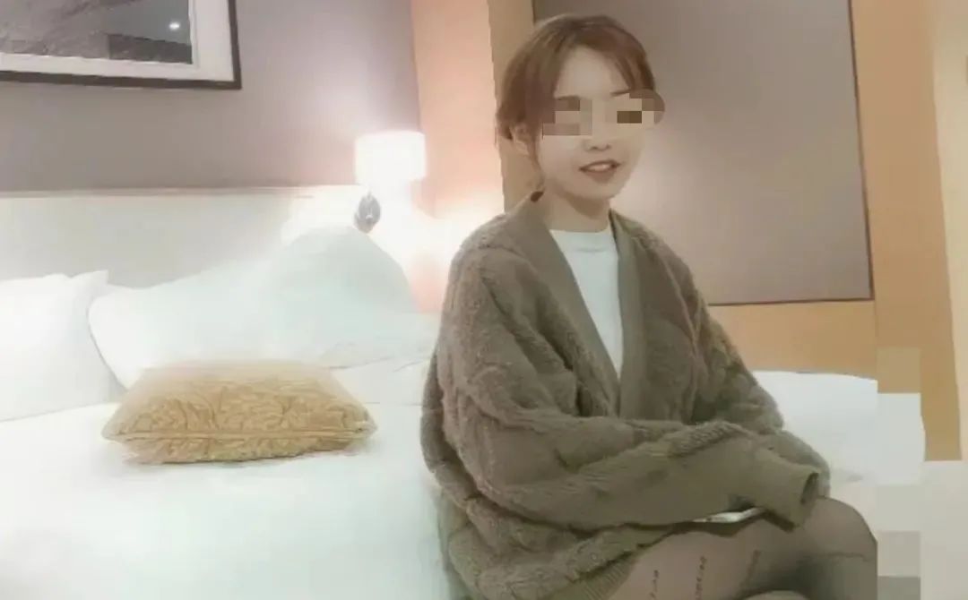 图片[1]-探花看的不是美女，是翻车！-喜欢表情包分享—全网表情包