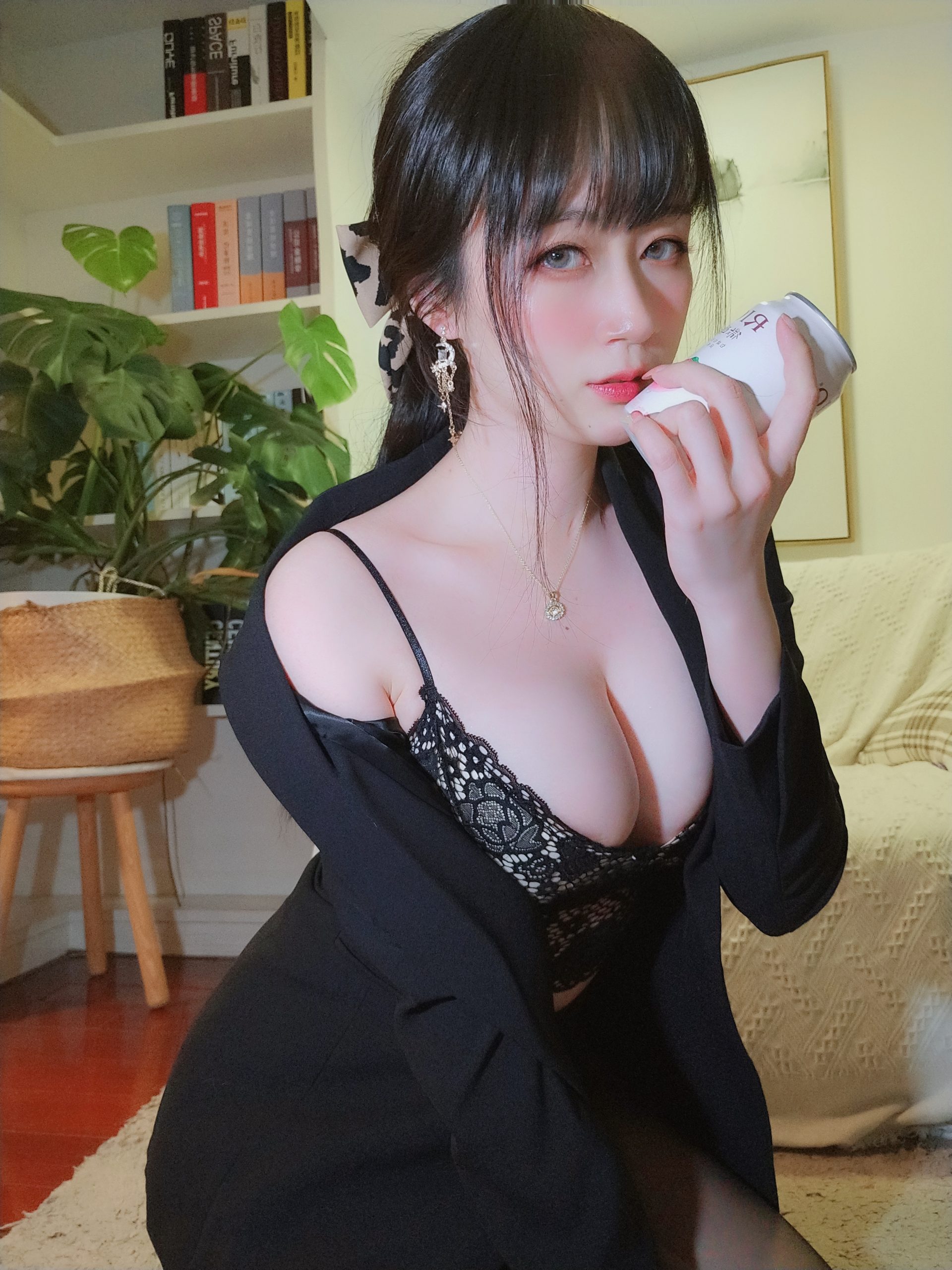 图片[2]-✨西装ol自摄-喜欢表情包分享—全网表情包