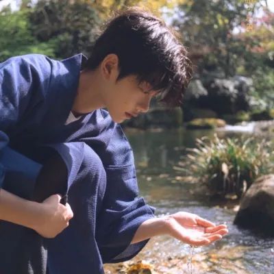 图片[46]-头像 | 颜值很高的微信头像-喜欢表情包分享—全网表情包