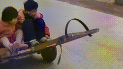 图片[1]-【GIF】娴熟得让人心疼-喜欢表情包分享—全网表情包